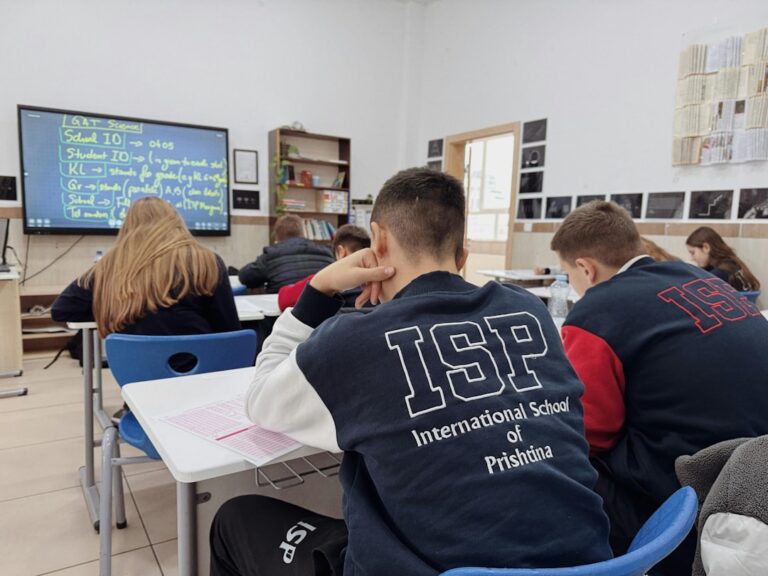Photo Classroom game